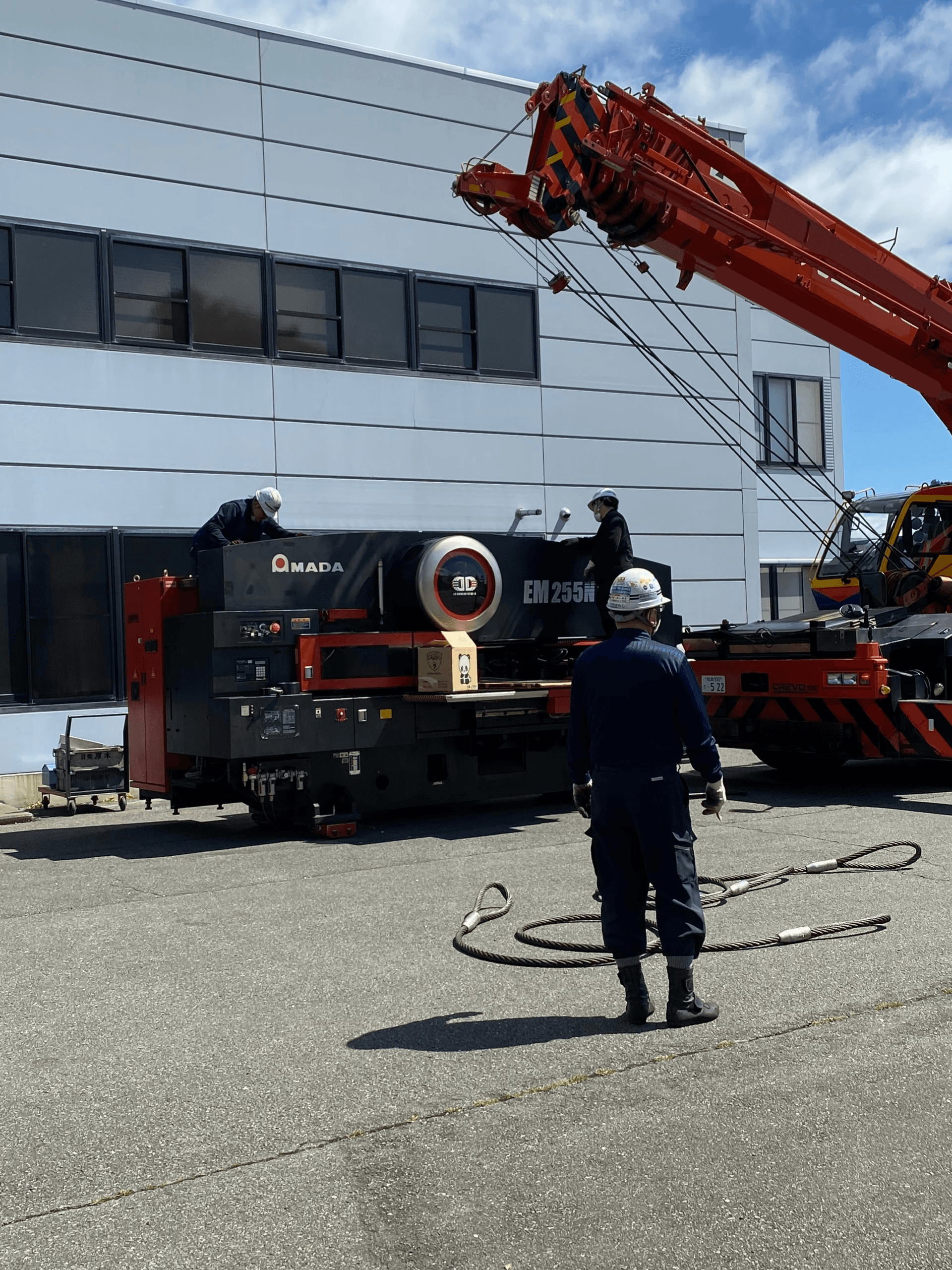 NHVの整備工場・本社