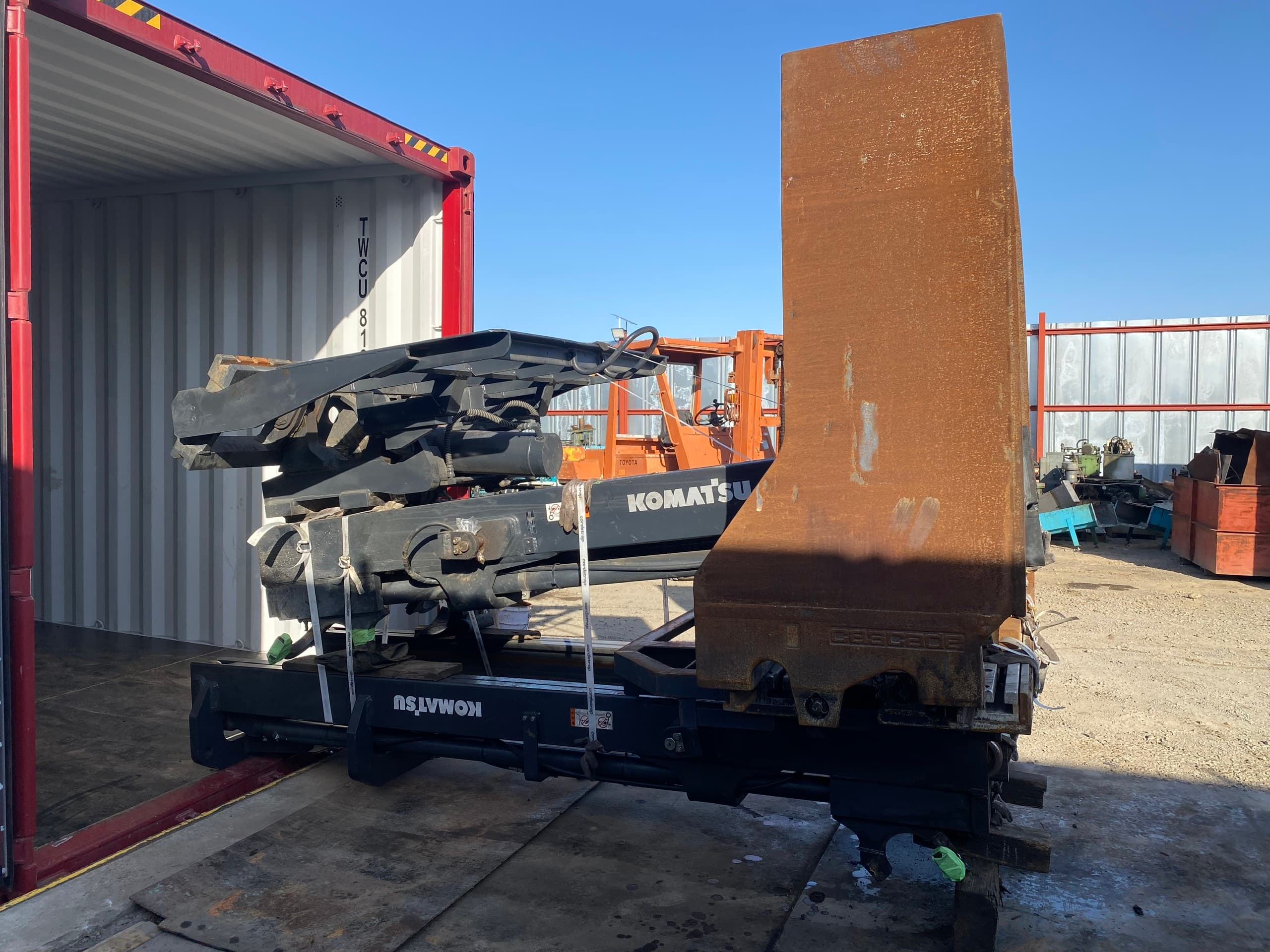 重機の整備と海外輸出